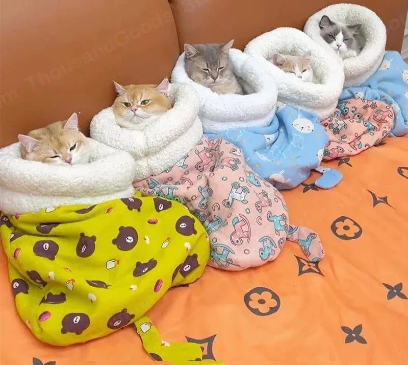 Cozy Cat Winter Sleeping Bag & Tunnel – All-Season Snuggle Nest for Warmth and Comfort, Perfect for Autumn & Winter