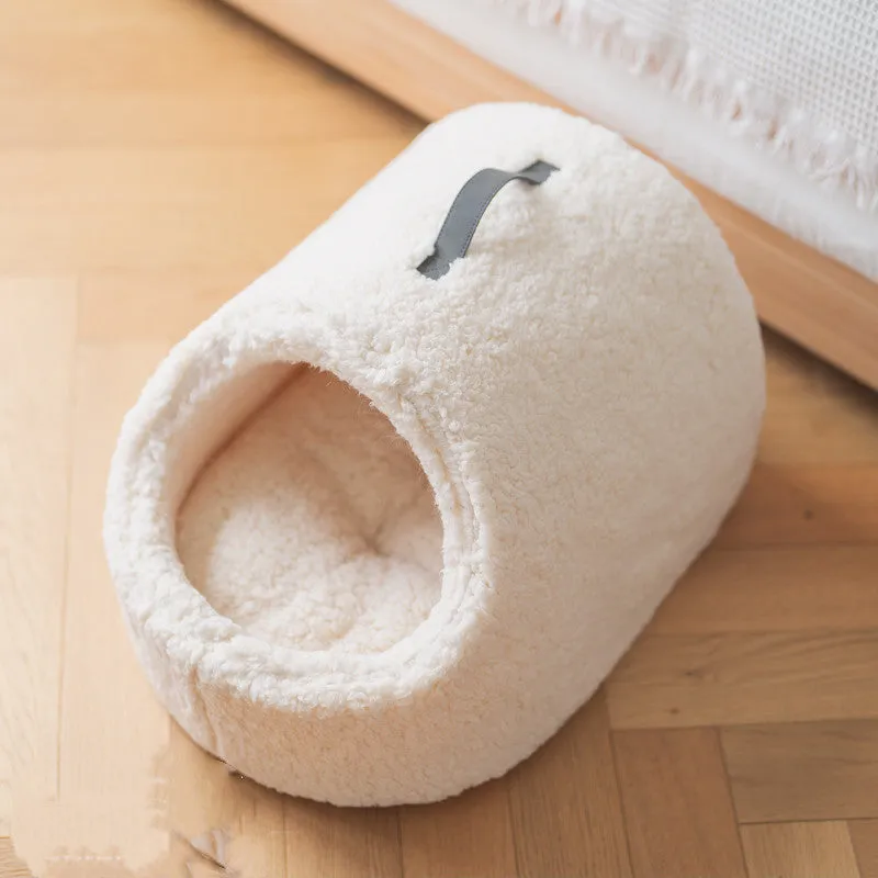 Pet Sleeping Bag – Ultra-Cozy Plush Bed