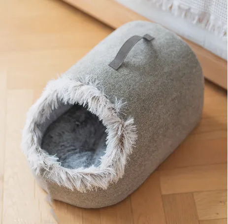Pet Sleeping Bag – Ultra-Cozy Plush Bed
