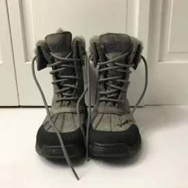 UGG Gray Black Adirondack Boots Size 6